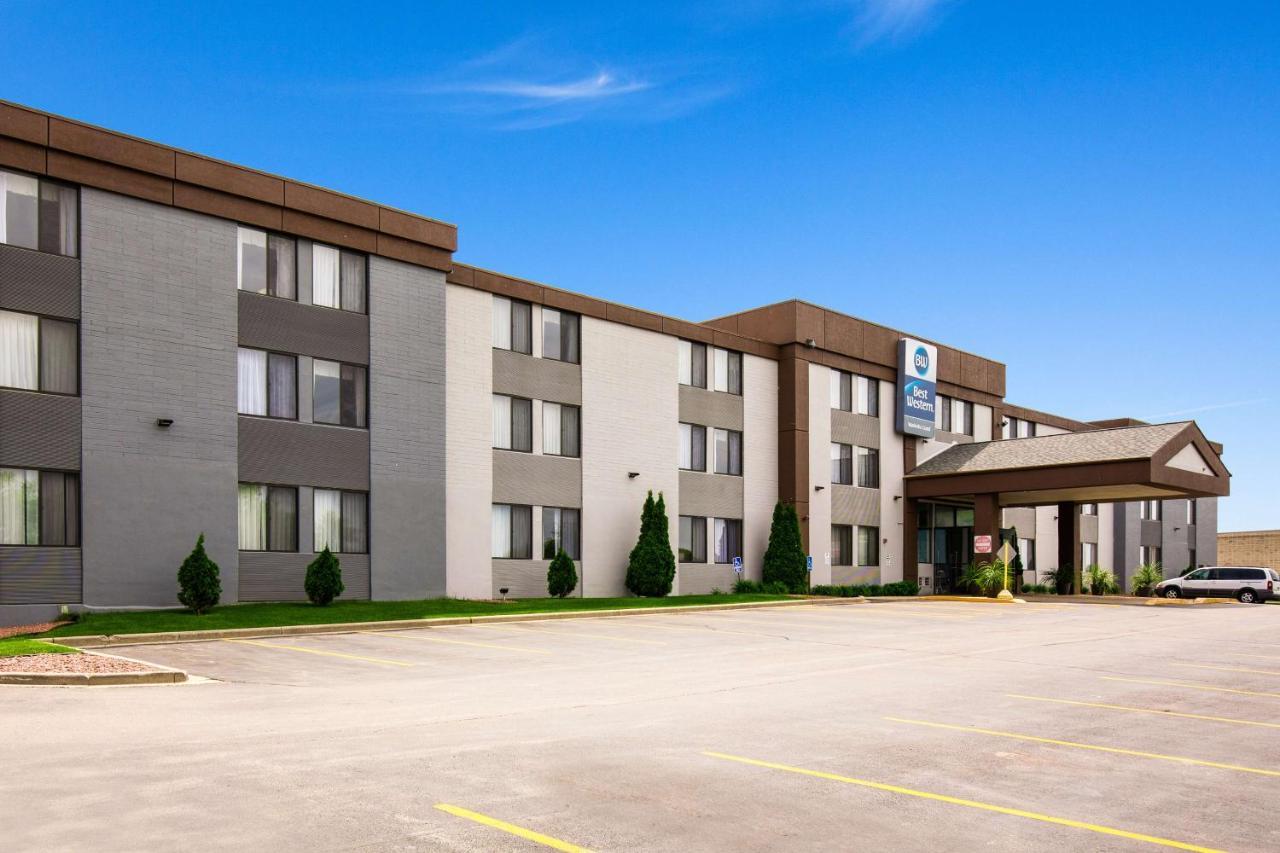 Best Western Waukesha Grand Pewaukee Eksteriør bilde