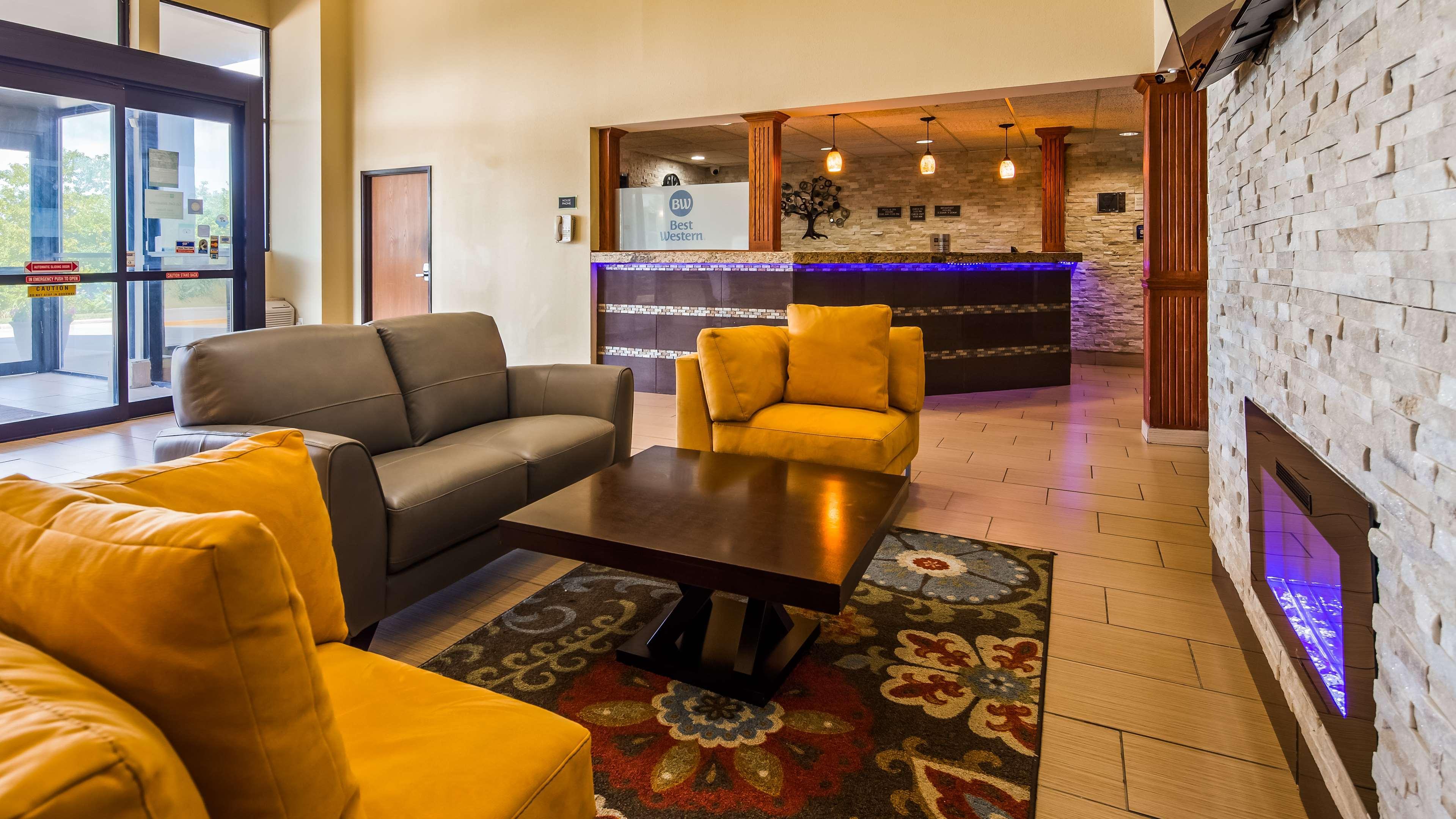 Best Western Waukesha Grand Pewaukee Eksteriør bilde