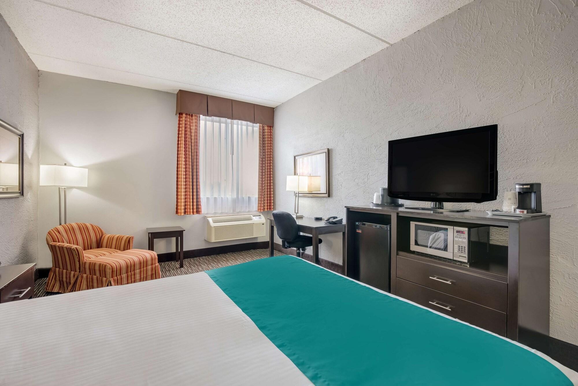 Best Western Waukesha Grand Pewaukee Eksteriør bilde