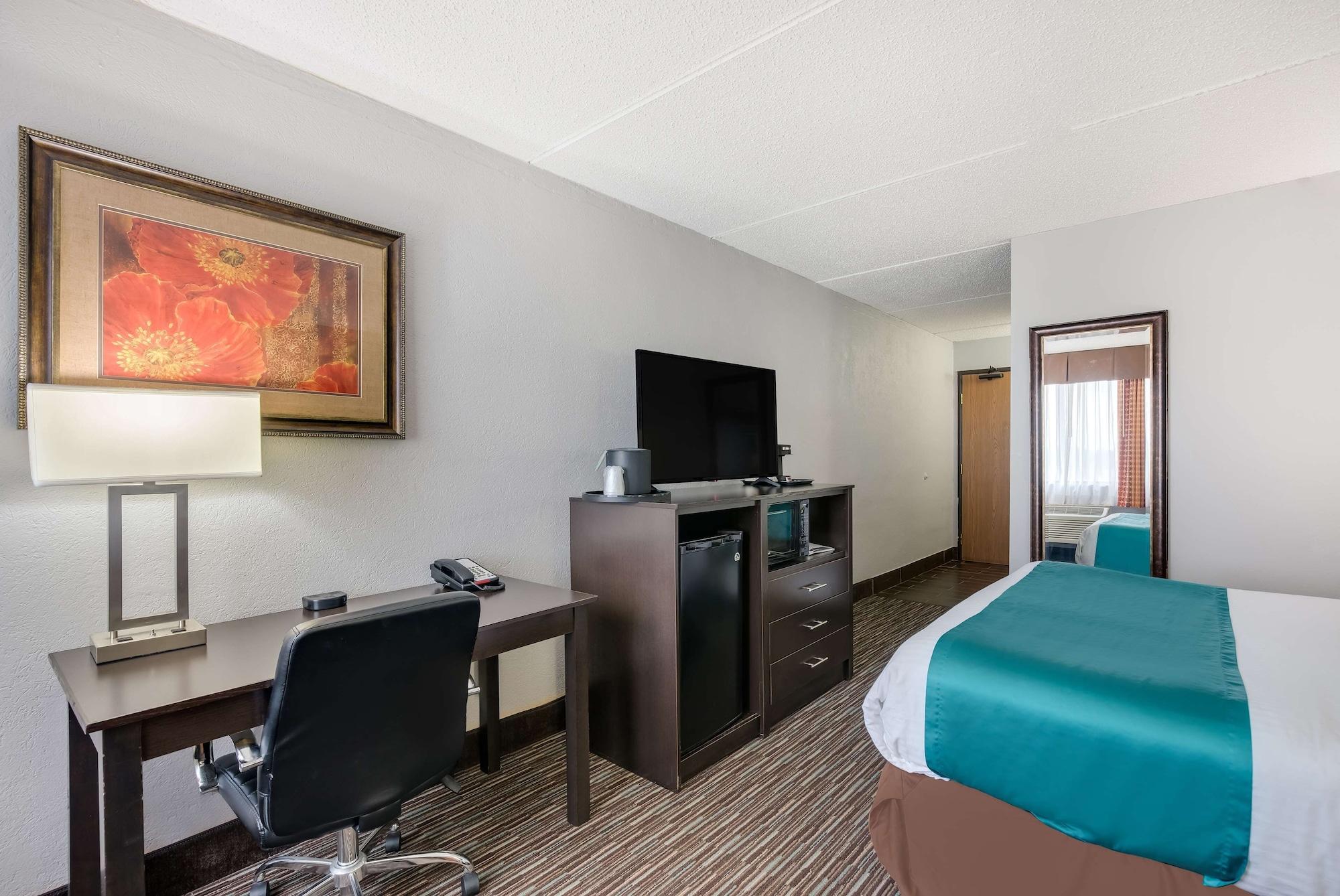 Best Western Waukesha Grand Pewaukee Eksteriør bilde